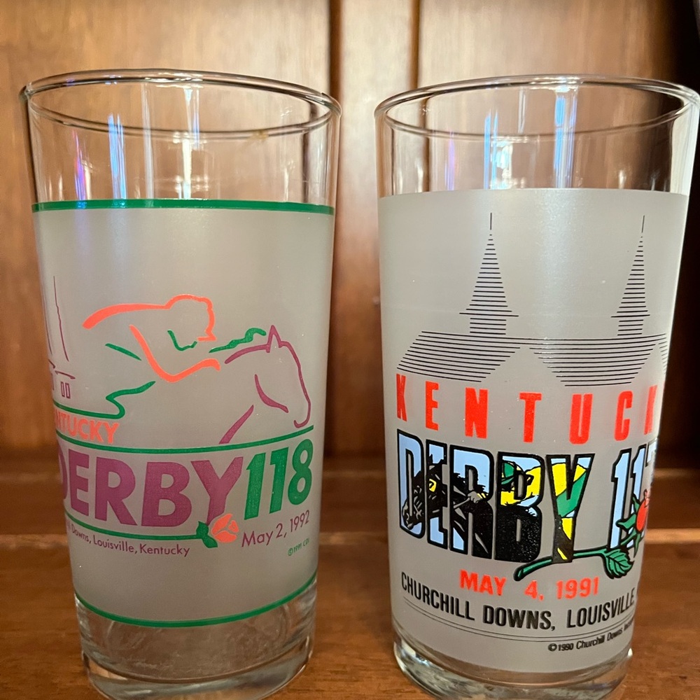 Kentucky Derby 117 and 118 collectible glass set